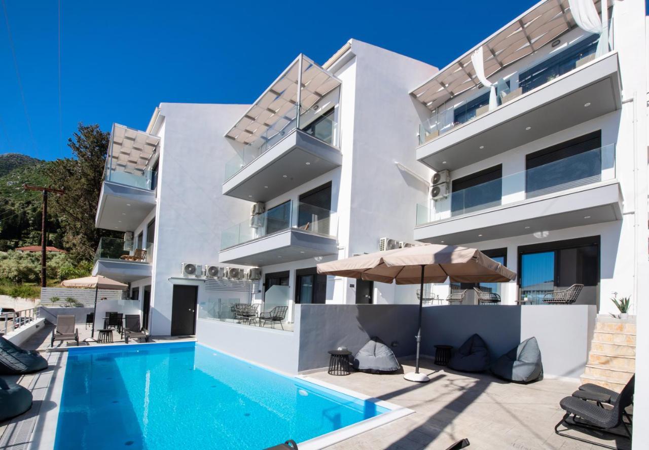 Angelica'S And Irene'S Design Apartments Swimming Pool نِكيانا المظهر الخارجي الصورة