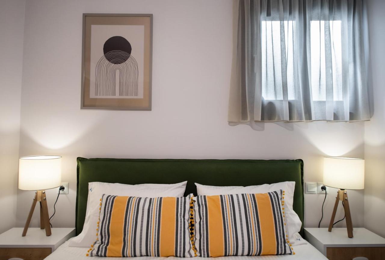 Angelica'S And Irene'S Design Apartments Swimming Pool نِكيانا المظهر الخارجي الصورة